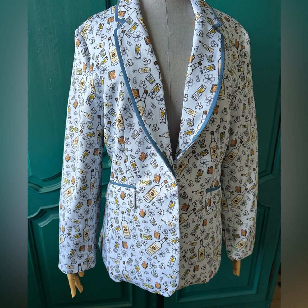 ❌SOLD❌RARE William Murray Golf Titos Vodka patterned women’s blazer size 10